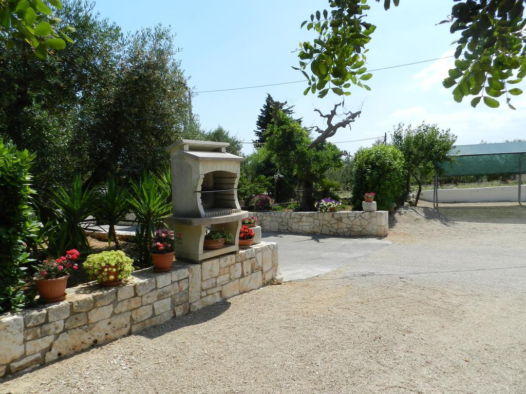 בית הארחה אלברובלו 	I Trulli Del Nonno Michele מראה חיצוני תמונה
